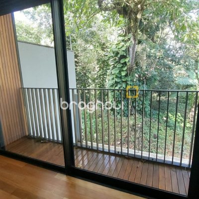 Apartamento com 193m², 3 quartos (sendo 3 suítes), 2 garagens, no bairro Cacupé em Florianópolis