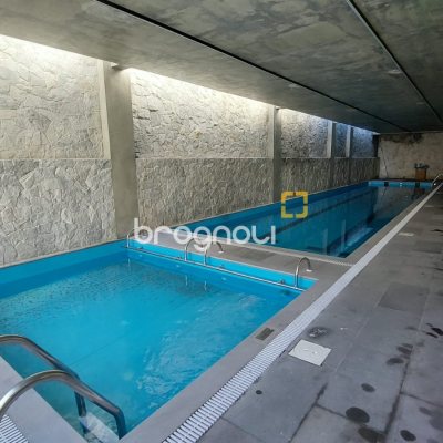 Apartamento com 193m², 3 quartos (sendo 3 suítes), 2 garagens, no bairro Cacupé em Florianópolis
