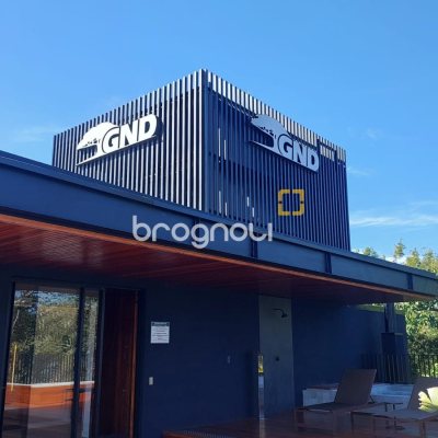 Apartamento com 193m², 3 quartos (sendo 3 suítes), 2 garagens, no bairro Cacupé em Florianópolis