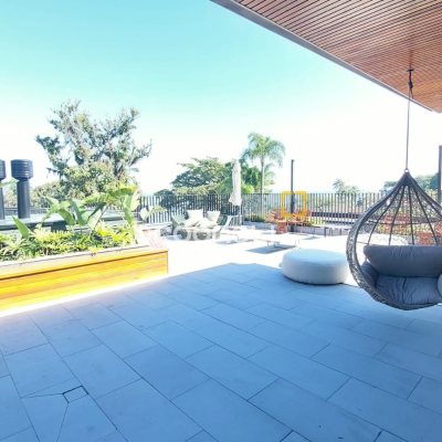 Apartamento com 193m², 3 quartos (sendo 3 suítes), 2 garagens, no bairro Cacupé em Florianópolis