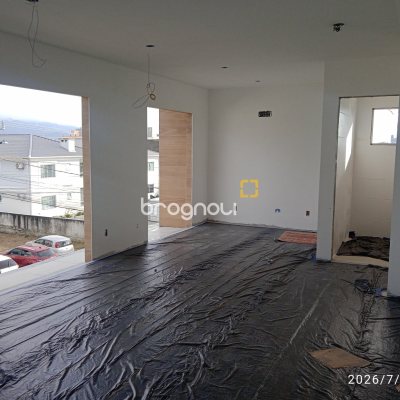 Sala com 37m², 1 garagem, no bairro Nova Palhoça em Palhoça