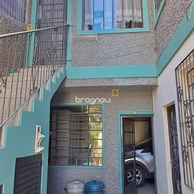 Casa com 343m², 6 quartos (sendo 2 suítes), 5 garagens, no bairro Canasvieiras em Florianópolis