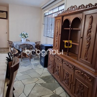 Casa com 343m², 6 quartos (sendo 2 suítes), 5 garagens, no bairro Canasvieiras em Florianópolis