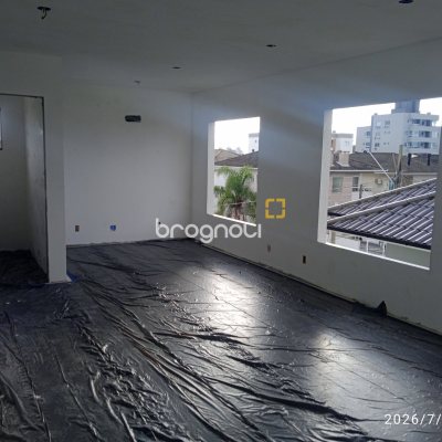 Sala com 34m², 1 garagem, no bairro Nova Palhoça em Palhoça