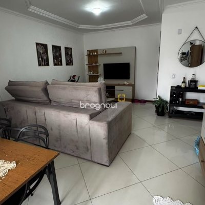 Apartamento com 65m², 2 quartos (sendo 1 suíte), 1 garagem, no bairro Ingleses do Rio Vermelho em Florianópolis
