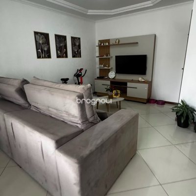 Apartamento com 65m², 2 quartos (sendo 1 suíte), 1 garagem, no bairro Ingleses do Rio Vermelho em Florianópolis