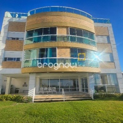 Apartamento com 108m², 3 quartos (sendo 1 suíte), 2 garagens, no bairro Canasvieiras em Florianópolis