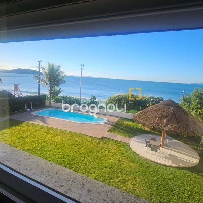 Apartamento com 108m², 3 quartos (sendo 1 suíte), 2 garagens, no bairro Canasvieiras em Florianópolis