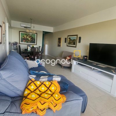 Apartamento com 108m², 3 quartos (sendo 1 suíte), 2 garagens, no bairro Canasvieiras em Florianópolis