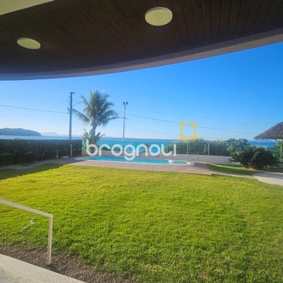Apartamento com 108m², 3 quartos (sendo 1 suíte), 2 garagens, no bairro Canasvieiras em Florianópolis