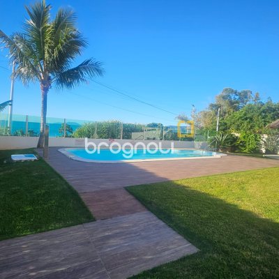Apartamento com 108m², 3 quartos (sendo 1 suíte), 2 garagens, no bairro Canasvieiras em Florianópolis