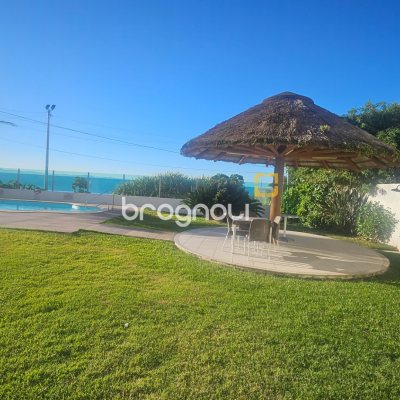 Apartamento com 108m², 3 quartos (sendo 1 suíte), 2 garagens, no bairro Canasvieiras em Florianópolis