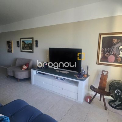 Apartamento com 108m², 3 quartos (sendo 1 suíte), 2 garagens, no bairro Canasvieiras em Florianópolis
