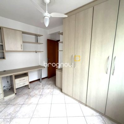 Apartamento com 81m², 3 quartos (sendo 1 suíte), 1 garagem, no bairro Centro em Florianópolis