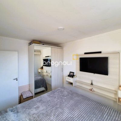 Apartamento com 48m², 2 quartos, 1 garagem, no bairro Roçado em São José