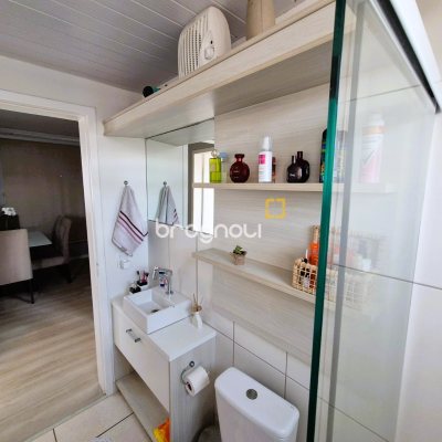 Apartamento com 48m², 2 quartos, 1 garagem, no bairro Roçado em São José