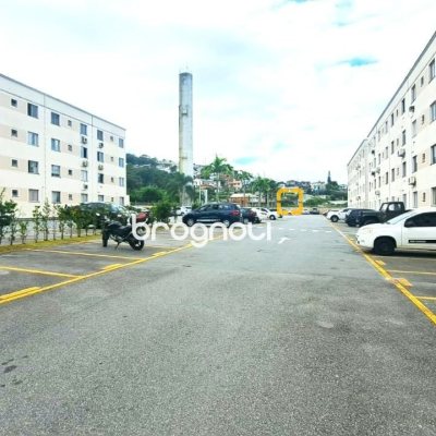 Apartamento com 48m², 2 quartos, 1 garagem, no bairro Roçado em São José