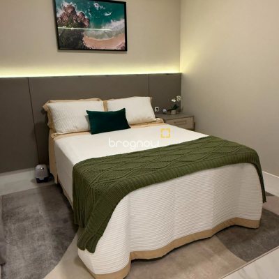 Apartamento com 142m², 3 quartos (sendo 1 suíte), 2 garagens, no bairro Jurerê em Florianópolis