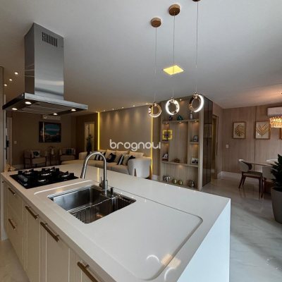 Apartamento com 142m², 3 quartos (sendo 1 suíte), 2 garagens, no bairro Jurerê em Florianópolis