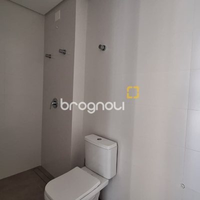 Apartamento com 70m², 2 quartos (sendo 2 suítes), 1 garagem, no bairro Jurerê em Florianópolis