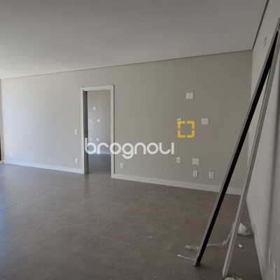 Apartamento com 70m², 2 quartos (sendo 2 suítes), 1 garagem, no bairro Jurerê em Florianópolis