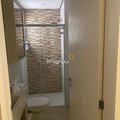 Cobertura com 158m², 3 quartos (sendo 1 suíte), 2 garagens, no bairro Campeche em Florianópolis