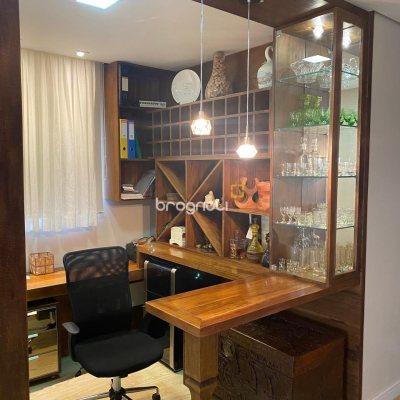 Cobertura com 158m², 3 quartos (sendo 1 suíte), 2 garagens, no bairro Campeche em Florianópolis