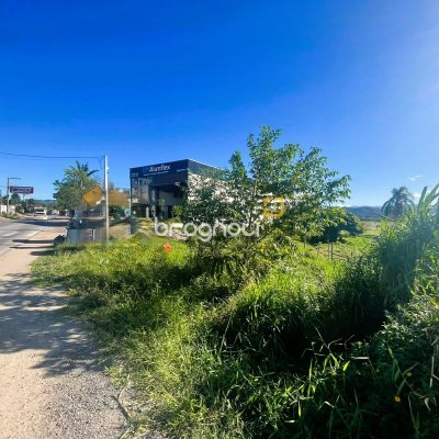 Terreno com 1304m², no bairro Areias do Meio em Governador Celso Ramos