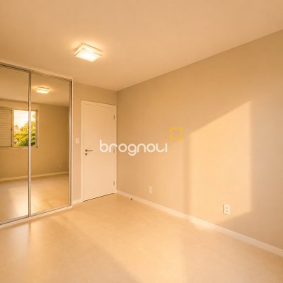 Apartamento com 69m², 2 quartos, 2 garagens, no bairro Bom Abrigo em Florianópolis