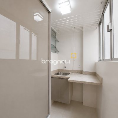 Apartamento com 69m², 2 quartos, 2 garagens, no bairro Bom Abrigo em Florianópolis