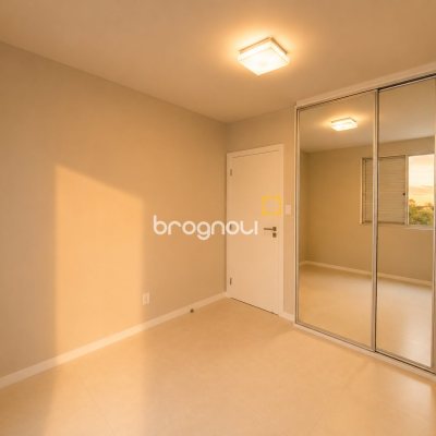 Apartamento com 69m², 2 quartos, 2 garagens, no bairro Bom Abrigo em Florianópolis