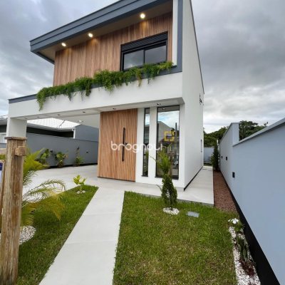 Casa com 137m², 4 quartos (sendo 3 suítes), 2 garagens, no bairro Forquilhas em São José
