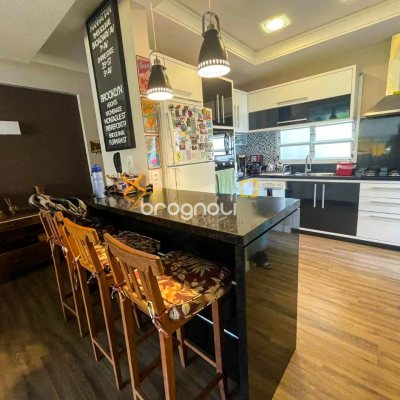 Apartamento com 149m², 3 quartos (sendo 1 suíte), 2 garagens, no bairro Jurerê em Florianópolis