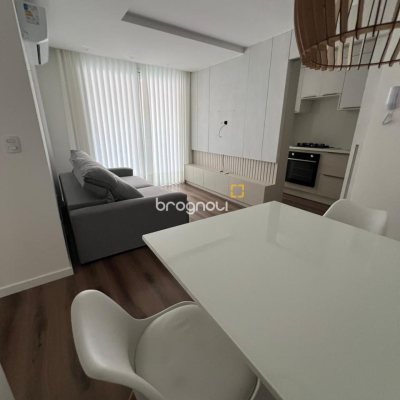 Apartamento com 57m², 1 quarto (sendo 1 suíte), 1 garagem, no bairro Centro em Florianópolis
