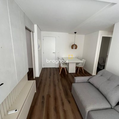 Apartamento com 57m², 1 quarto (sendo 1 suíte), 1 garagem, no bairro Centro em Florianópolis