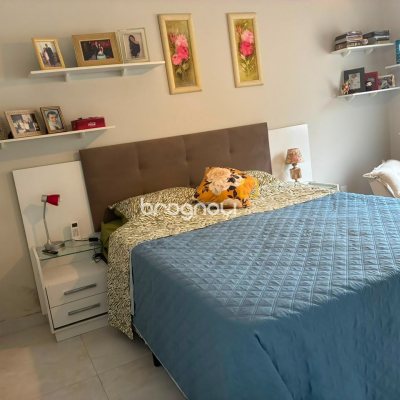 Casa com 360m², 3 quartos (sendo 1 suíte), 3 garagens, no bairro Santa Mônica em Florianópolis