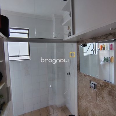 Apartamento com 64m², 2 quartos (sendo 1 suíte), 1 garagem, no bairro Canasvieiras em Florianópolis
