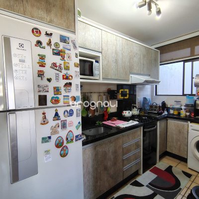 Apartamento com 64m², 2 quartos (sendo 1 suíte), 1 garagem, no bairro Canasvieiras em Florianópolis