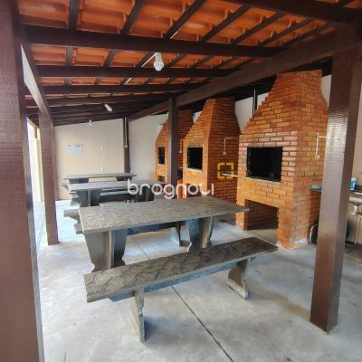 Apartamento com 64m², 2 quartos (sendo 1 suíte), 1 garagem, no bairro Canasvieiras em Florianópolis