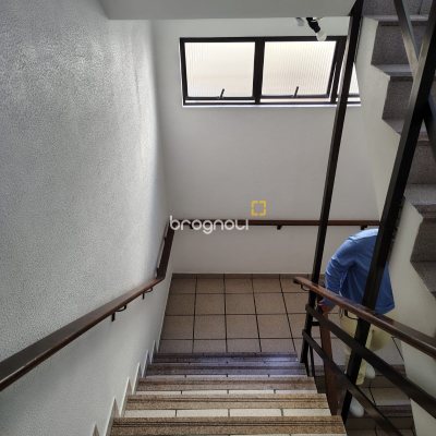Apartamento com 64m², 2 quartos (sendo 1 suíte), 1 garagem, no bairro Canasvieiras em Florianópolis