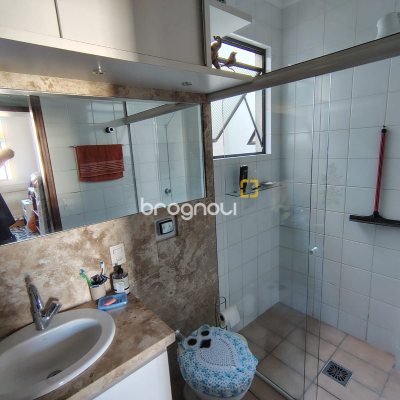 Apartamento com 64m², 2 quartos (sendo 1 suíte), 1 garagem, no bairro Canasvieiras em Florianópolis