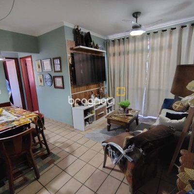 Apartamento com 64m², 2 quartos (sendo 1 suíte), 1 garagem, no bairro Canasvieiras em Florianópolis