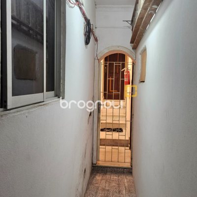 Prédio com 536m², 13 quartos, no bairro Centro em Florianópolis