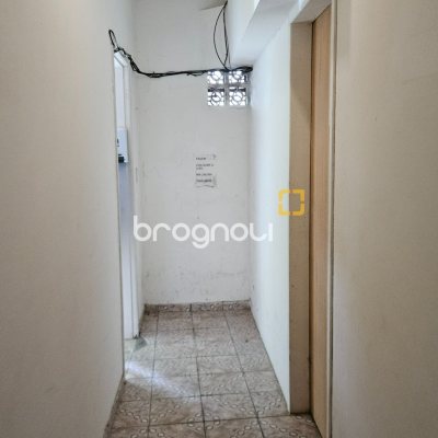 Prédio com 536m², 13 quartos, no bairro Centro em Florianópolis
