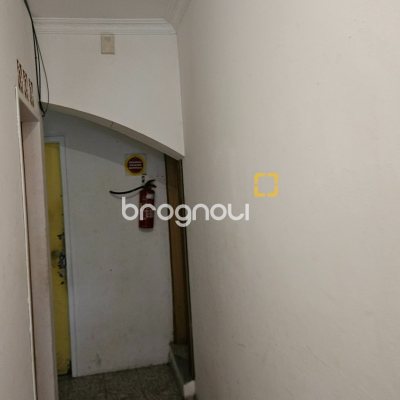 Prédio com 536m², 13 quartos, no bairro Centro em Florianópolis