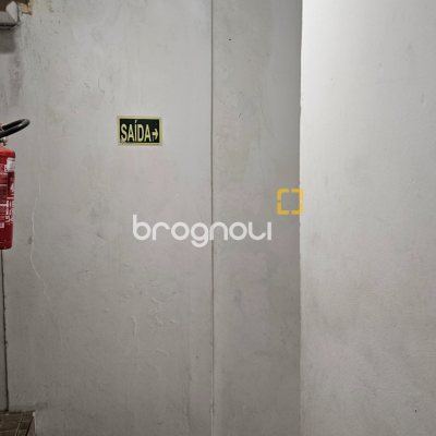 Prédio com 536m², 13 quartos, no bairro Centro em Florianópolis