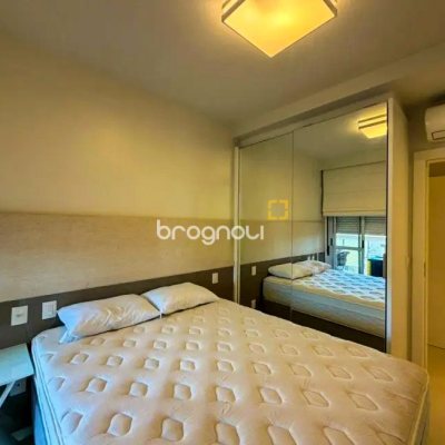Apartamento com 121m², 4 quartos (sendo 3 suítes), 2 garagens, no bairro Cachoeira do Bom Jesus em Florianópolis