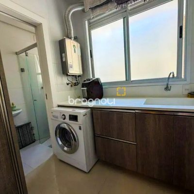 Apartamento com 121m², 4 quartos (sendo 3 suítes), 2 garagens, no bairro Cachoeira do Bom Jesus em Florianópolis