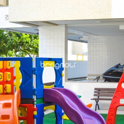 Apartamento com 121m², 4 quartos (sendo 3 suítes), 2 garagens, no bairro Cachoeira do Bom Jesus em Florianópolis