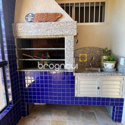 Apartamento com 209m², 4 quartos (sendo 1 suíte), 2 garagens, no bairro Itacorubi em Florianópolis